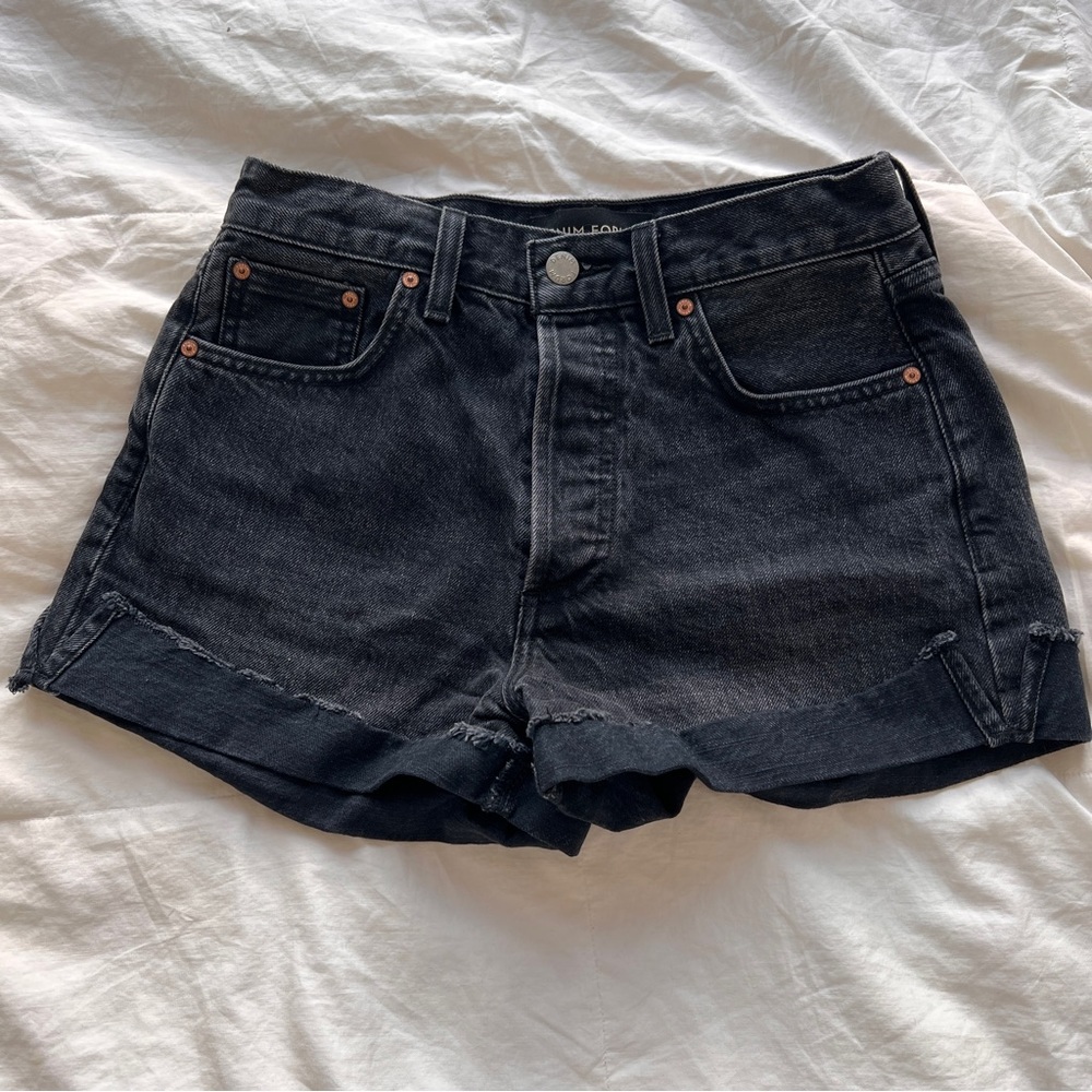 Denim Forum high rise cut off short
